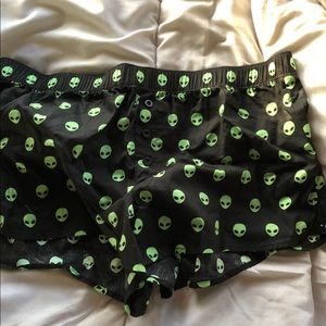 Alien sleep shorts